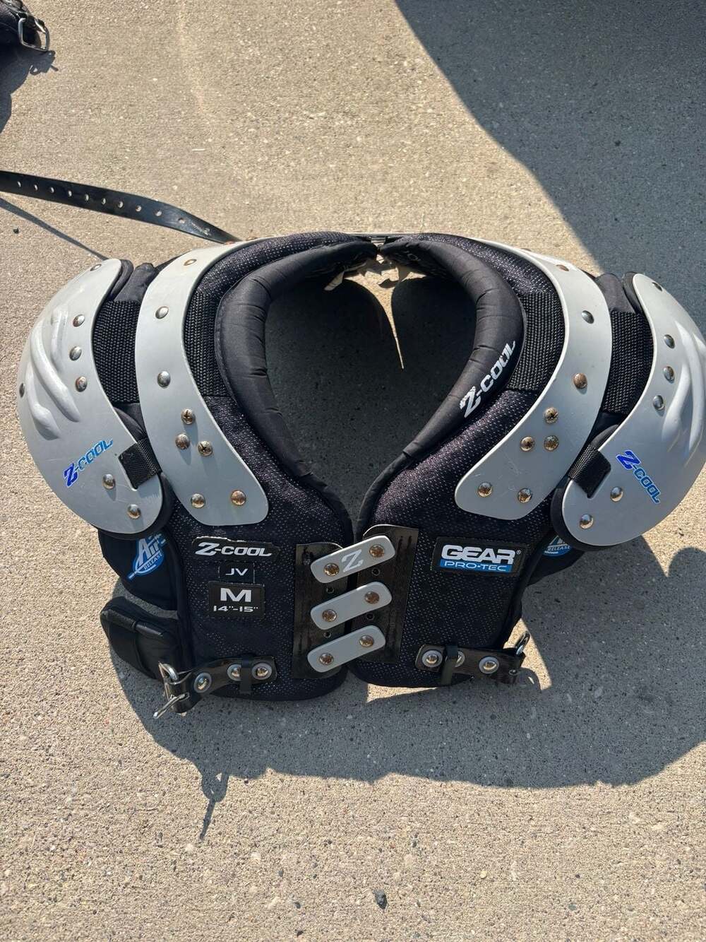 Gear Pro-Tec Z-Cool JV Youth Football Shoulder Pads, Size Medium (14"-15")